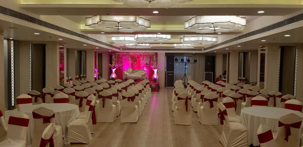 รีเจนตา เซ็นทรัล ชัยปุระ Hotel ภายนอก รูปภาพ