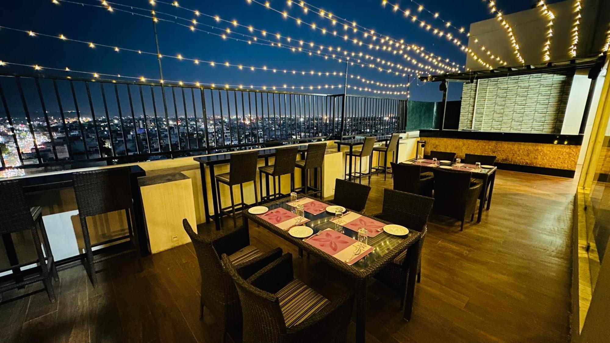 รีเจนตา เซ็นทรัล ชัยปุระ Hotel ภายนอก รูปภาพ