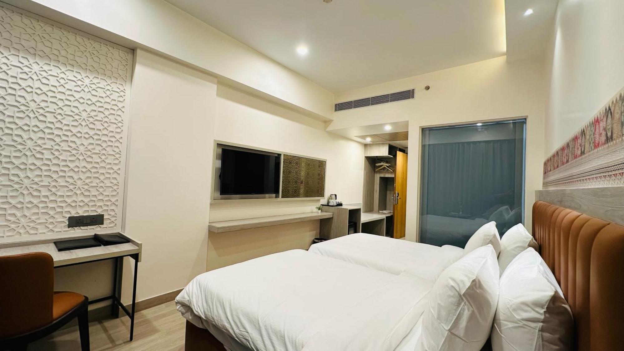 รีเจนตา เซ็นทรัล ชัยปุระ Hotel ภายนอก รูปภาพ